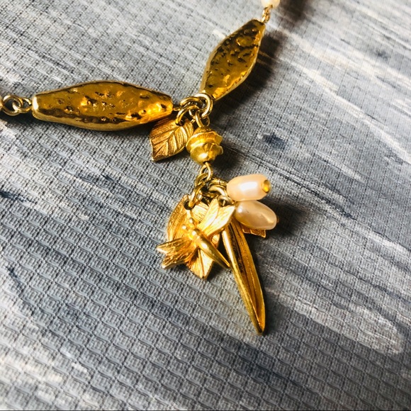 Gold Rose and Pearl Bead Necklace - Picture 6 of 6